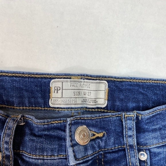 Free People Midnight Blue Destroyed Jeans Sz 27 - Picture 4 of 9